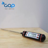 Profesionálny teplomer so vstavanou sondou a LCD displejom